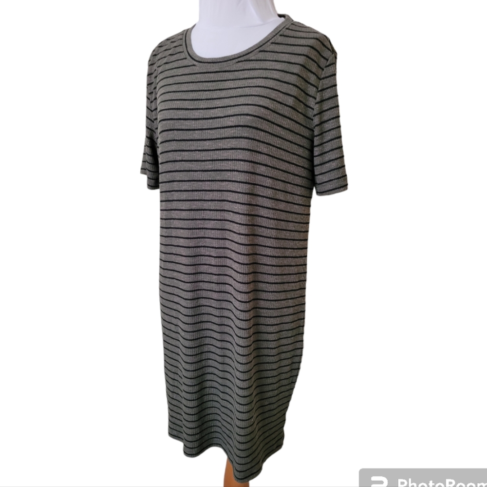 G21 NWT T Shirt Dress,‎ striped, XXL